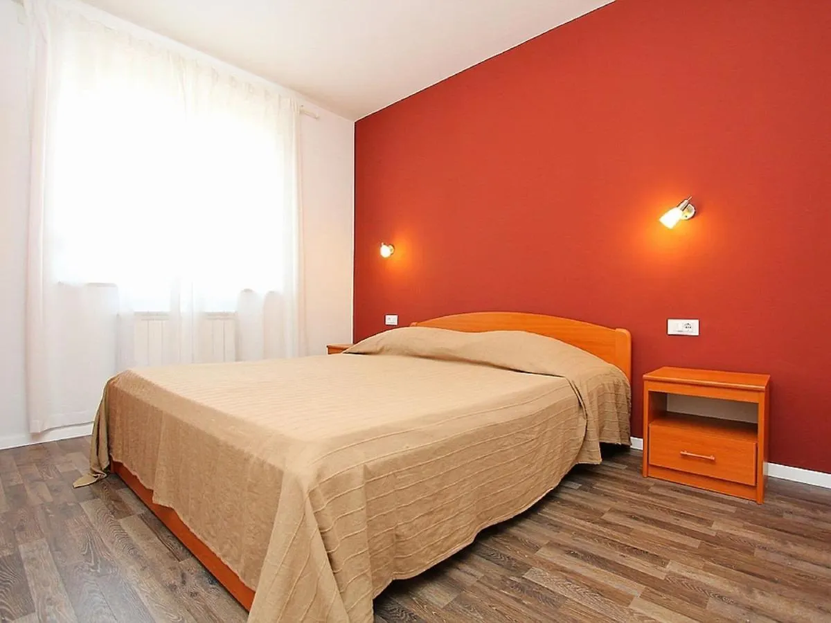 Modern Apartment In Pula With Garden Croatia